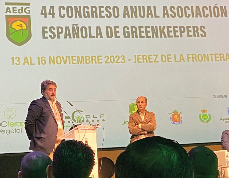 Santiago-Urquijo-Greenkeepers